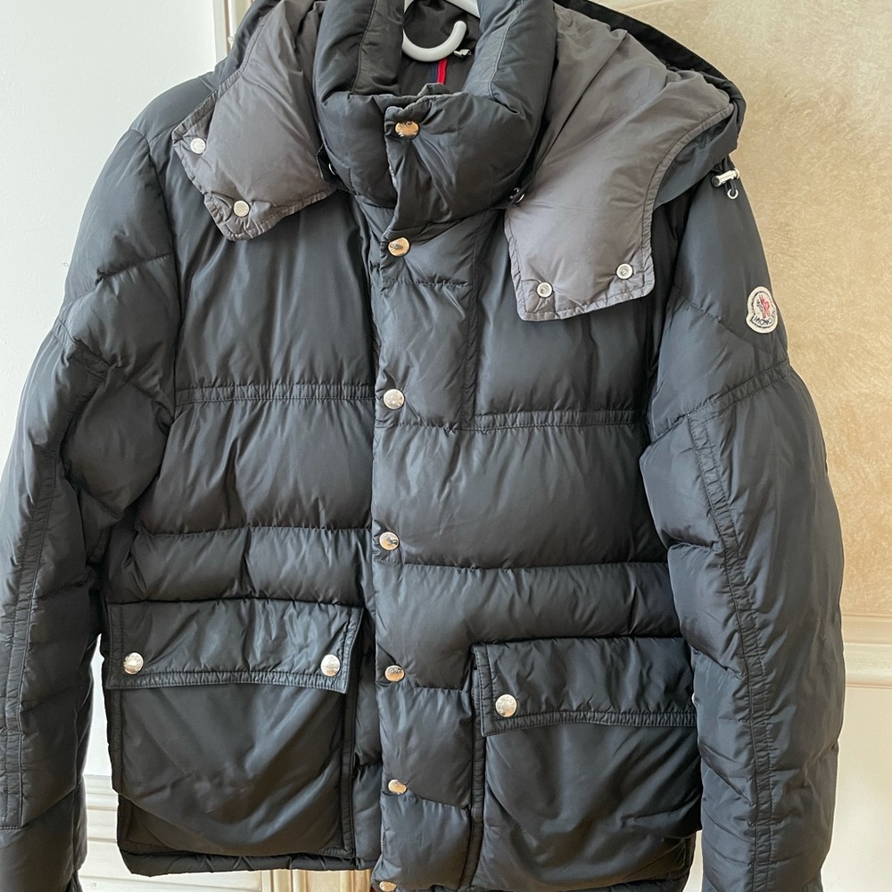 Men’s Black Moncler Brel Size 3 (M/L) Good Cond!